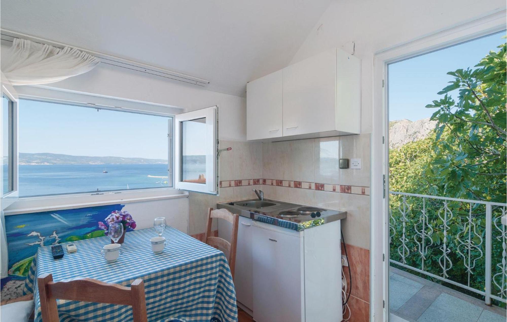 Gorgeous Apartment In Omis With House Sea View Dış mekan fotoğraf
